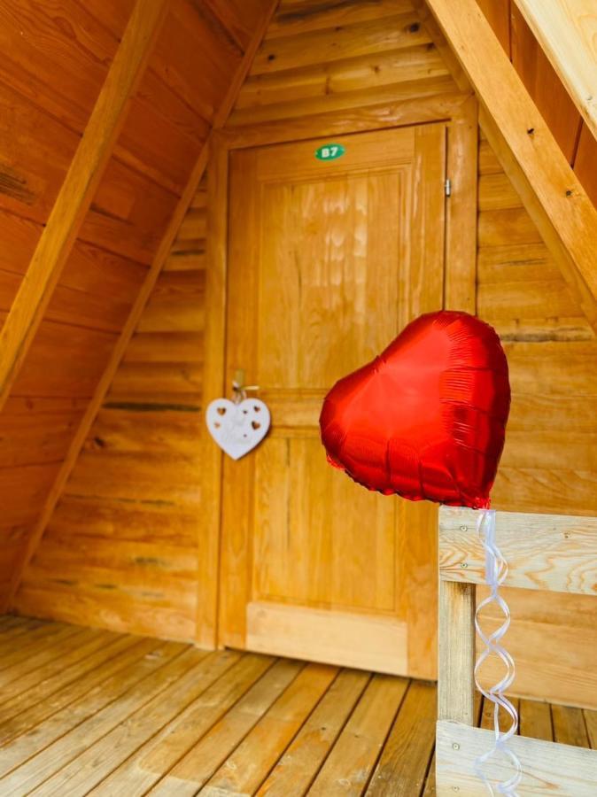 Rooms & Glamping Lana Haus Licko Petrovo Selo Eksteriør billede