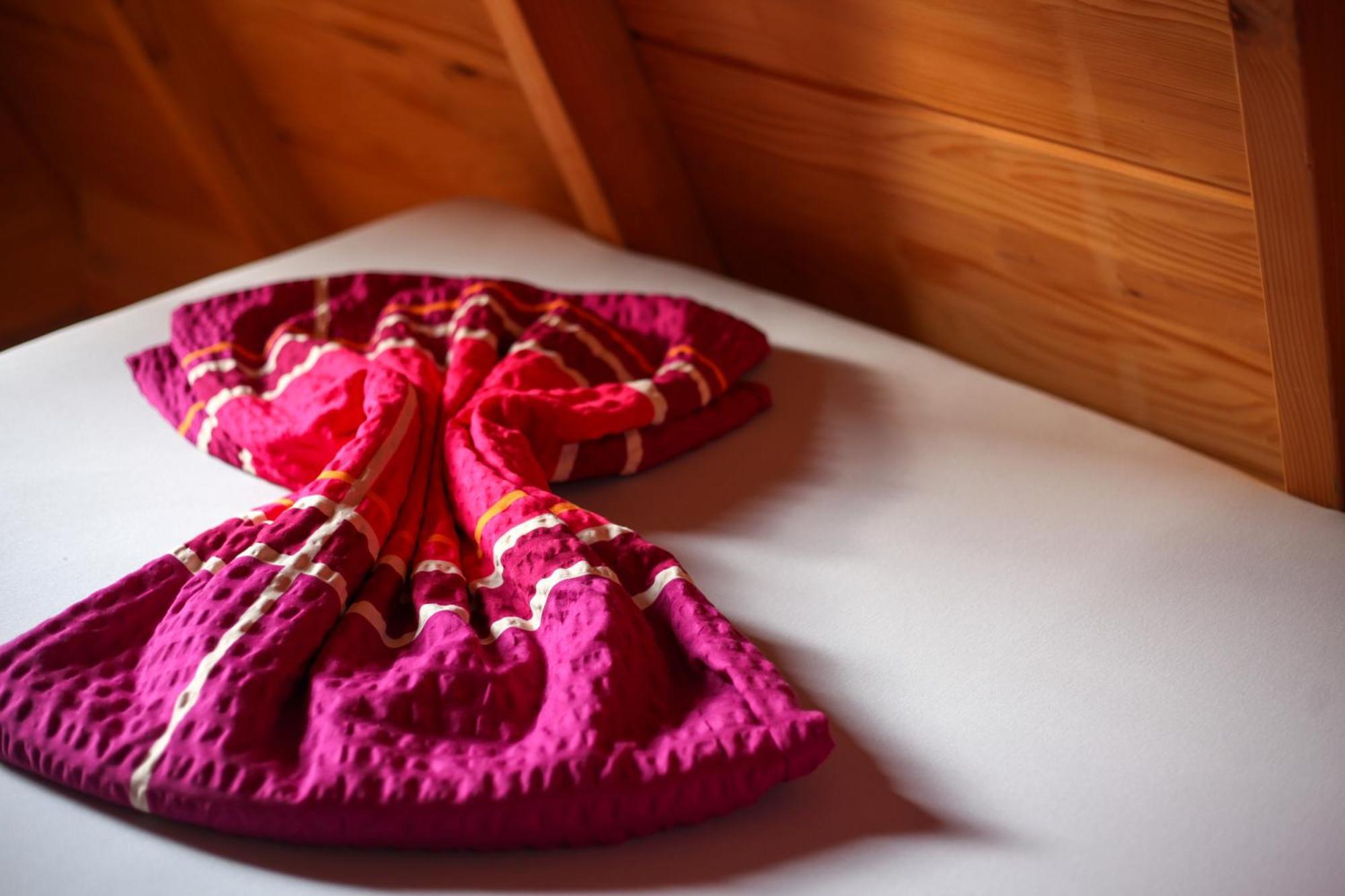 Rooms & Glamping Lana Haus Licko Petrovo Selo Eksteriør billede